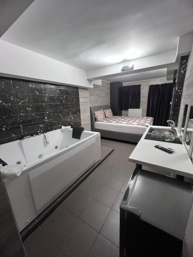 Jacuzzi Suites 2 Салоники Экстерьер фото