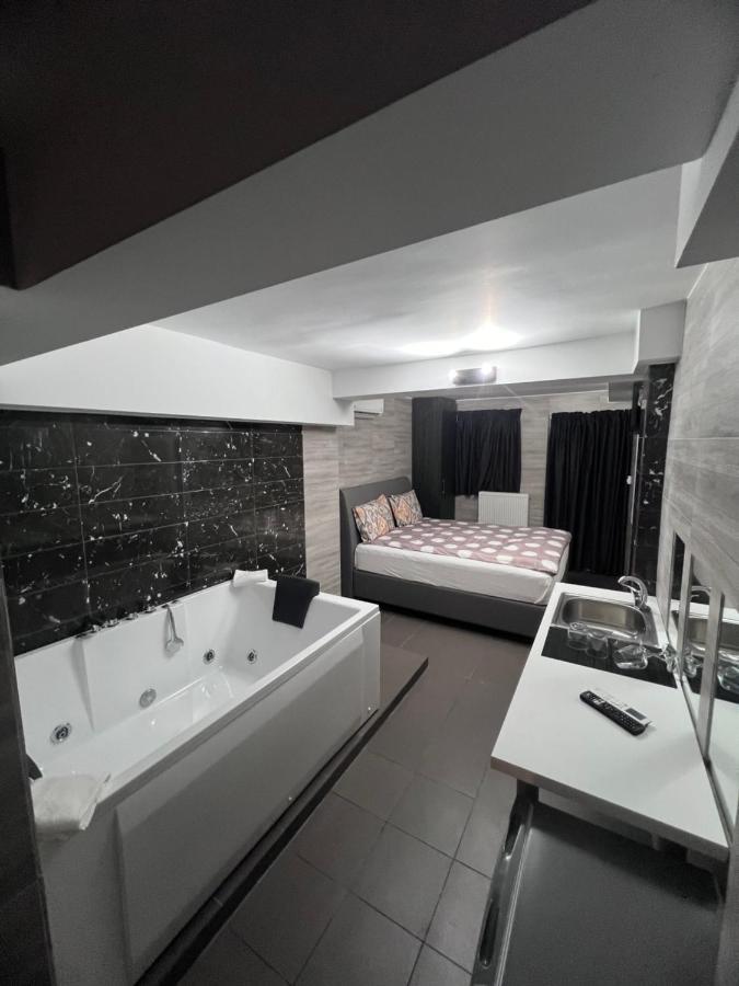 Jacuzzi Suites 2 Салоники Экстерьер фото